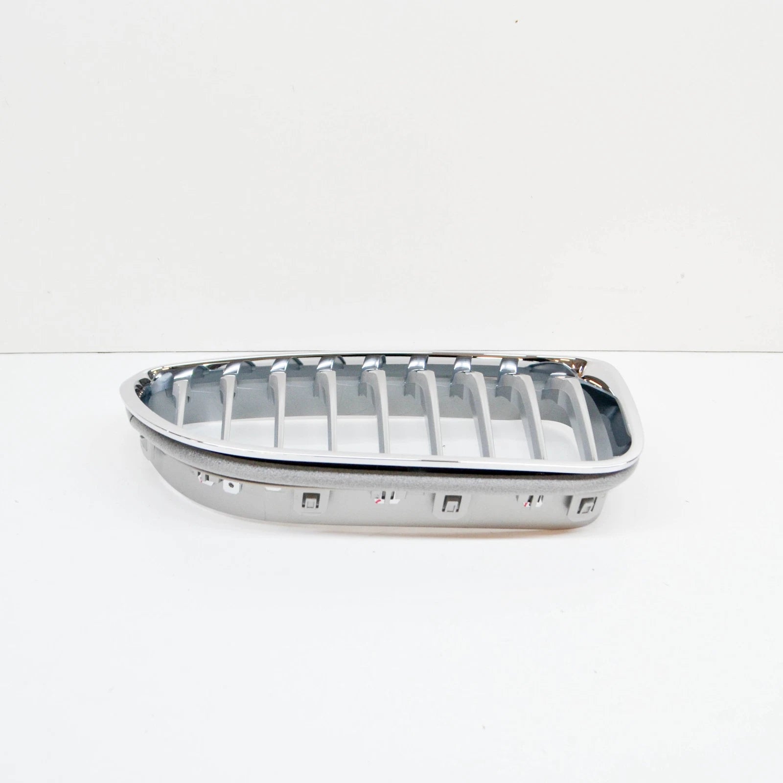 NEW BMW 6 F06 FRONT RADIATOR RIGHT HIGH GRILLE 51137370392 7370392 2016 ORIGINAL