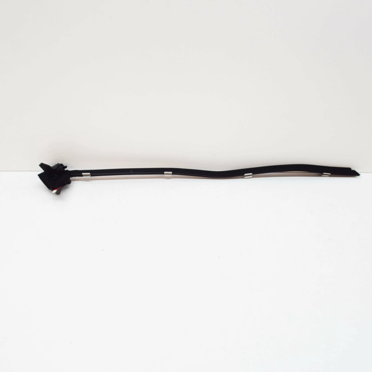 NEW MB CL C215 REAR RIGHT SIDE WINDOW OUTSIDE SEALING RAIL A2156700438