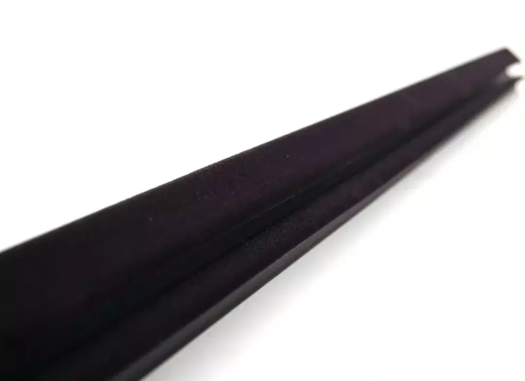 NEW BMW 5 E60 FRONT LEFT DOOR INSIDE CHANNEL SEALING 51217033785 7033785