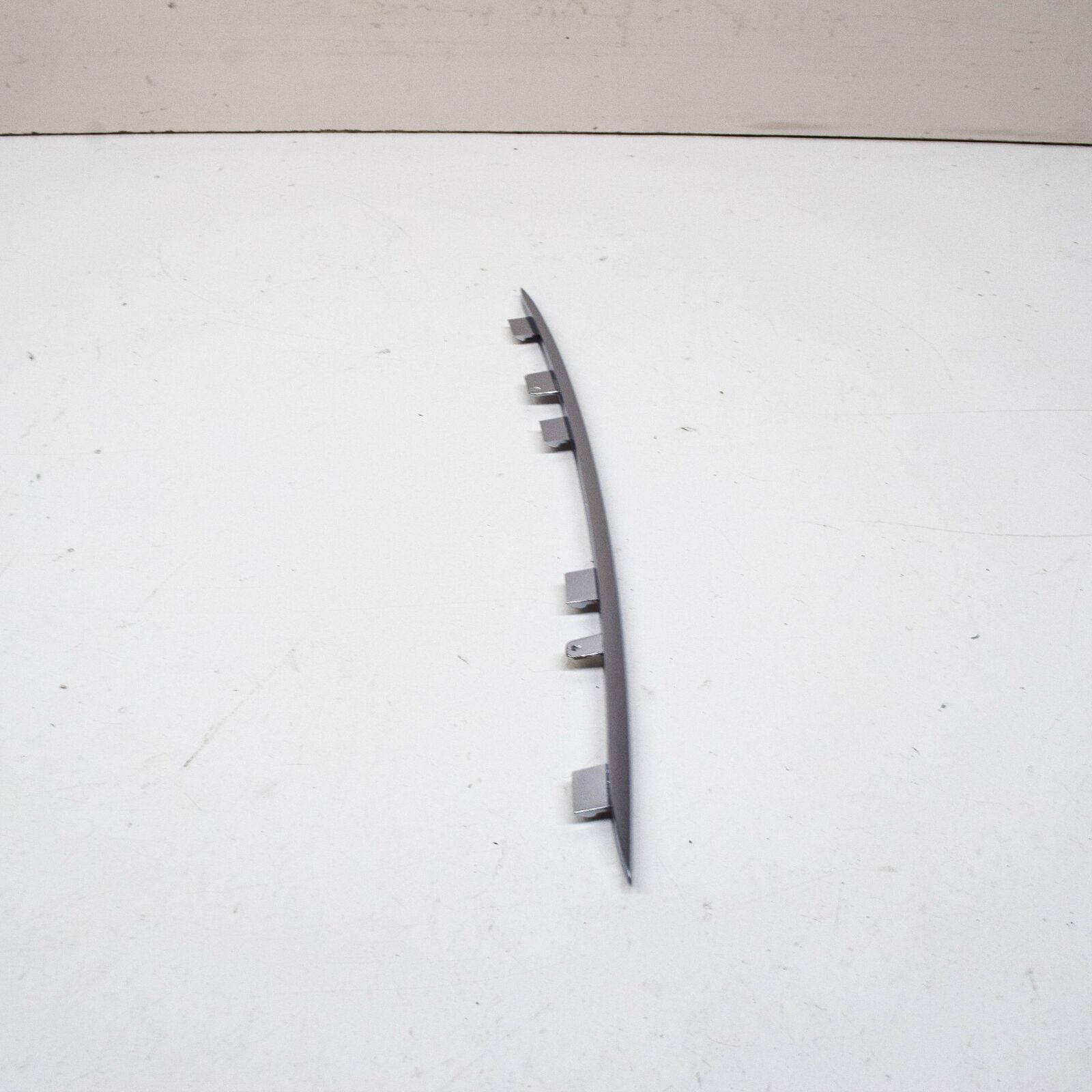 NEW MB GLC C253 FRONT BUMPER LEFT UPPER DECORATIVE STRIP A2538857701 ORIGINAL