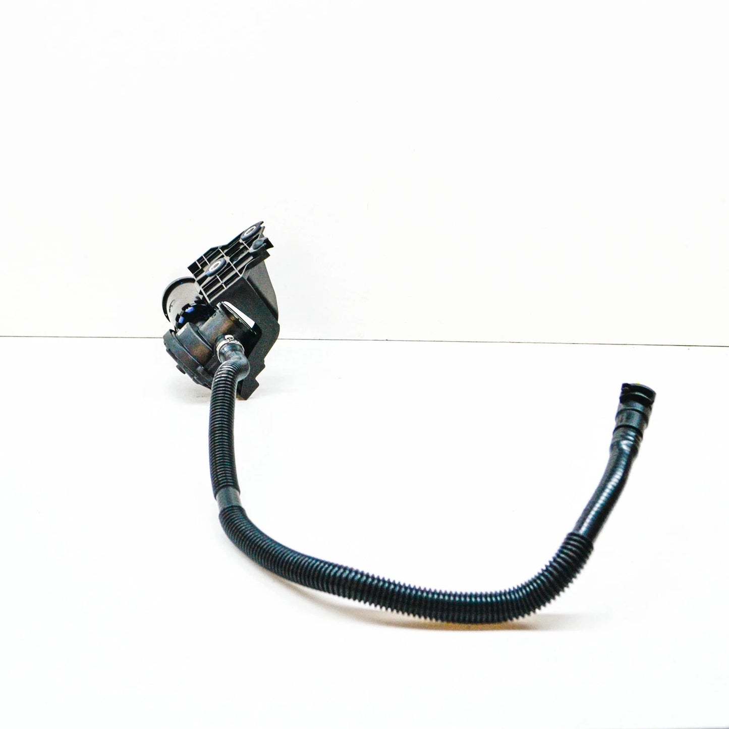 NEW BMW X5 G05 VAPOR CANISTER VENT LINE W LEAK DIAGNOSIS MODULE 7439919 ORIGINAL