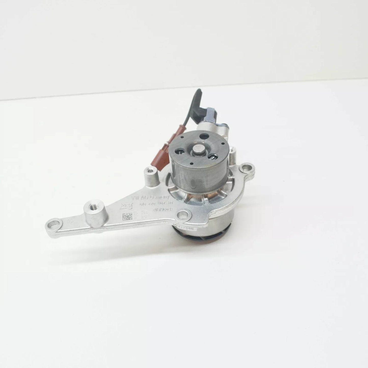 NEW VOLKSWAGEN ARTEON 3H WATER PUMP 05L121011D 2019 ORIGINAL