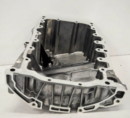 NEW AUDI A4 B9 OIL SUMP PAN 04L103601S 2.0 TDI DIESEL ORIGINAL