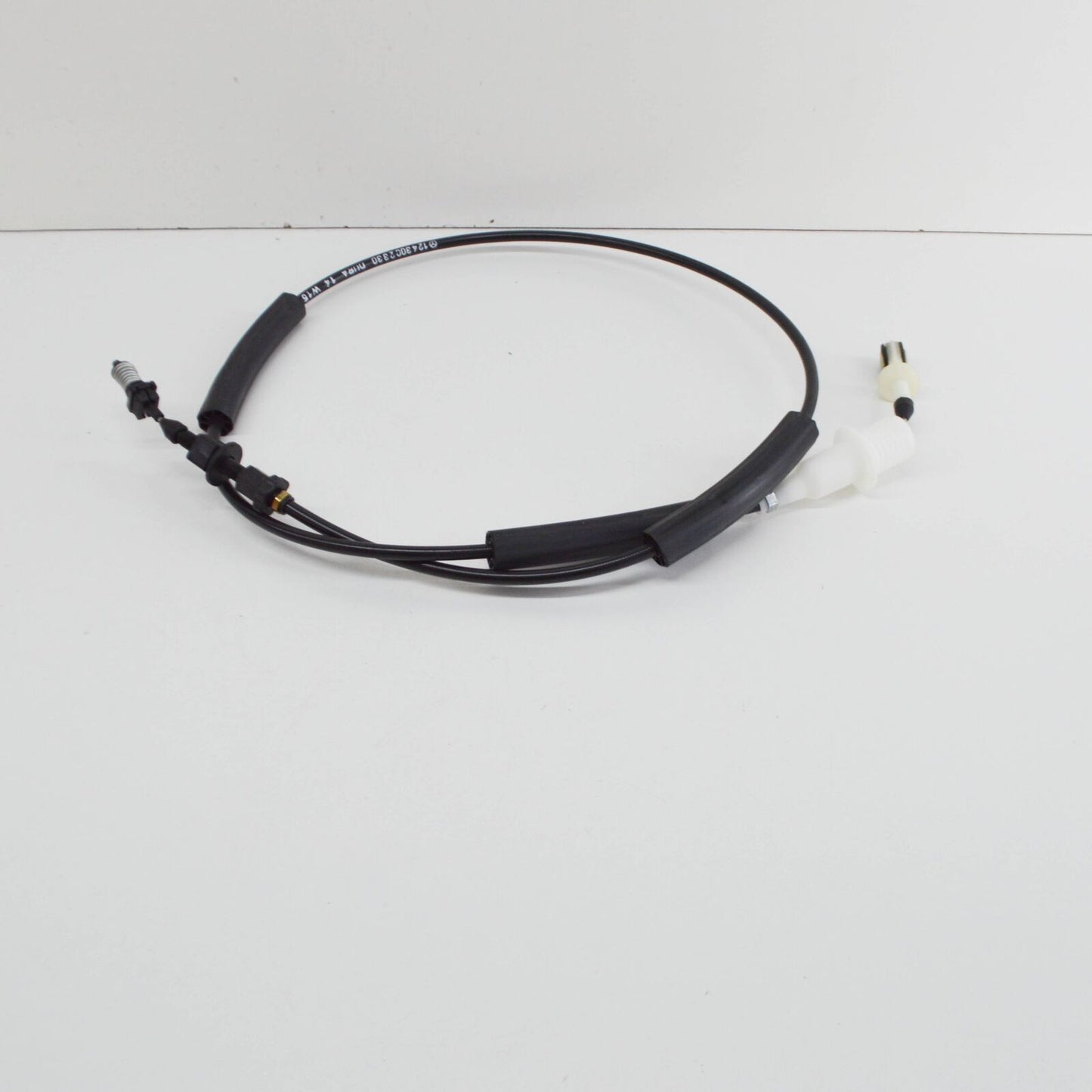 NEW MERCEDES-BENZ E W124 THROTTLE WIRE CABLE A1243002330 ORIGINAL