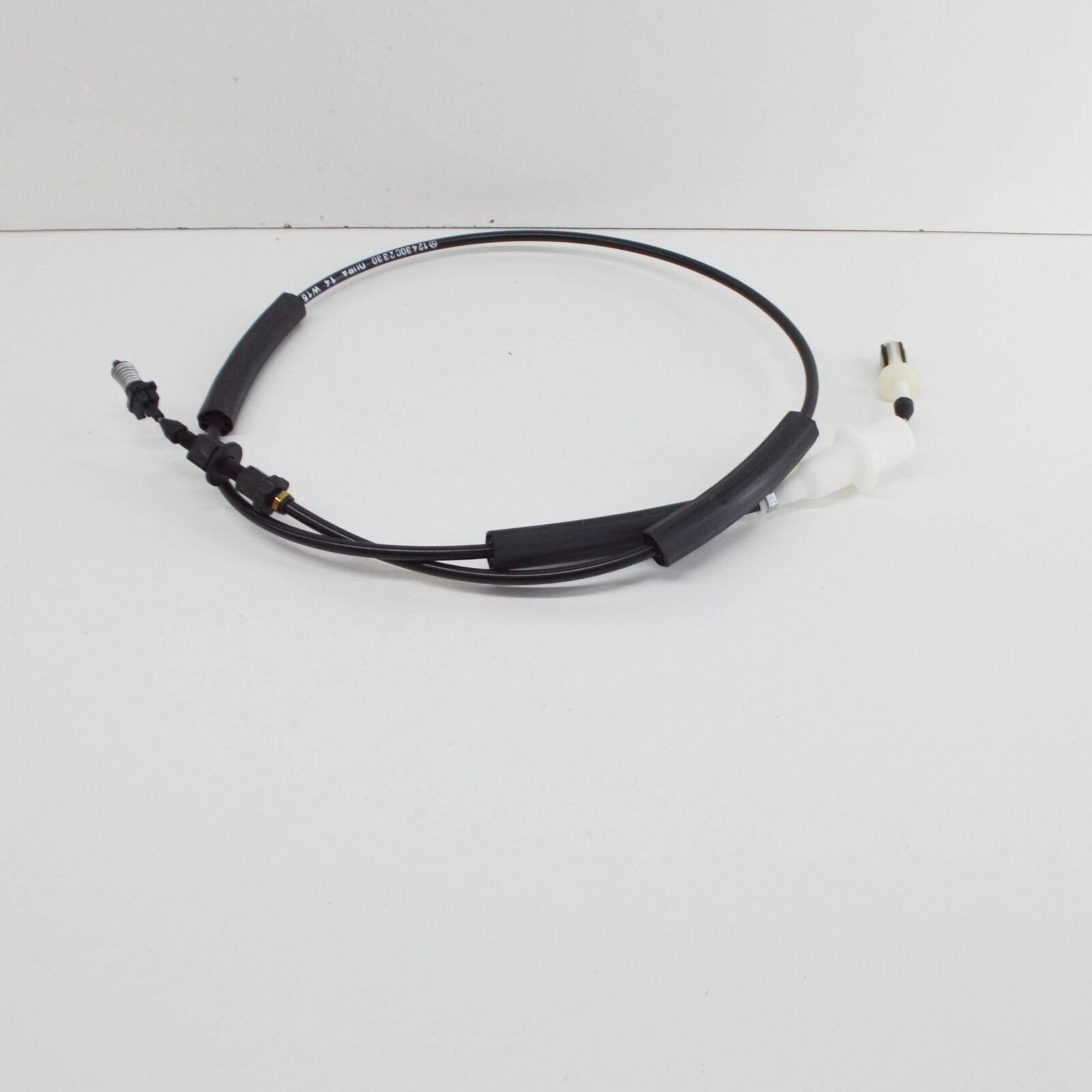 NEW MERCEDES-BENZ E W124 THROTTLE WIRE CABLE A1243002330 ORIGINAL