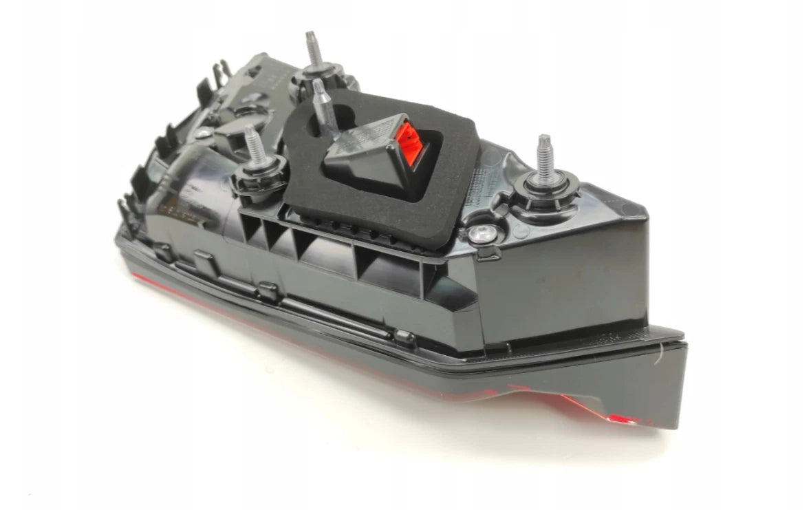 NEW AUDI A5 CABRIO 8W6 REAR RIGHT INNER LED TAILLIGHT 8W6945094T ORIGINAL