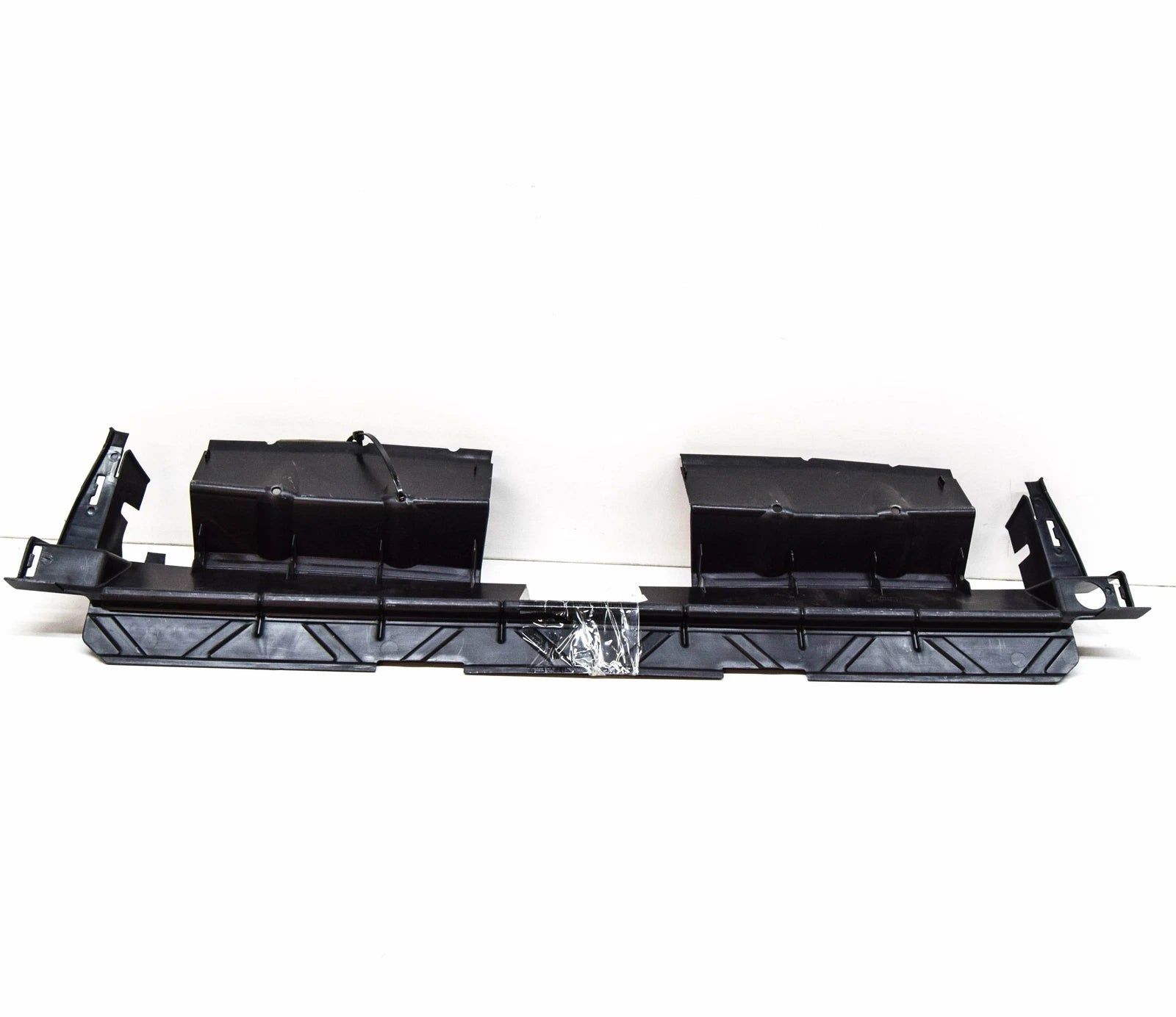 NEW AUDI Q7 4M UPPER AIR GUIDE 4M0121285D ORIGINAL