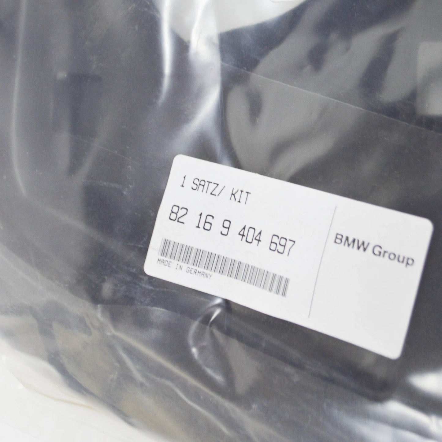 NEW BMW 7' E38 FRONT MUD FLAP SET 9404697