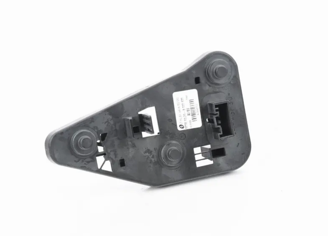 new bmw x3 e83 rear left taillight bulb holder 63213418439 3418439 original