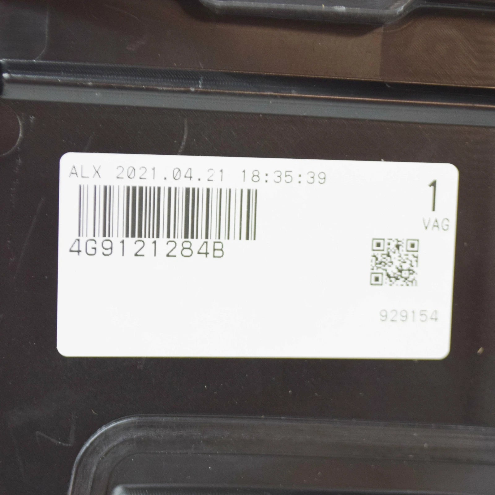 NEW AUDI A6 ALLROAD QUATTRO C7 RIGHT RADIATOR AIR GUIDE 4G9121284B