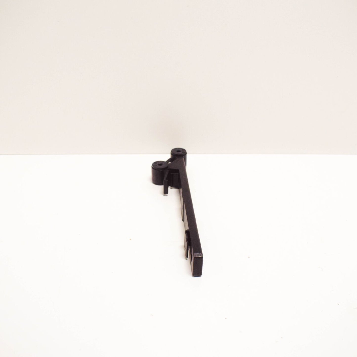 NEW MERCEDES BENZ ML W166 AMG OIL COOLER BRACKET A1665000031 ORIGINAL