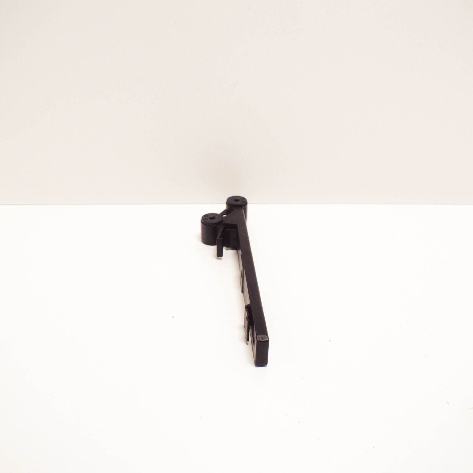 NEW MERCEDES BENZ ML W166 AMG OIL COOLER BRACKET A1665000031 ORIGINAL