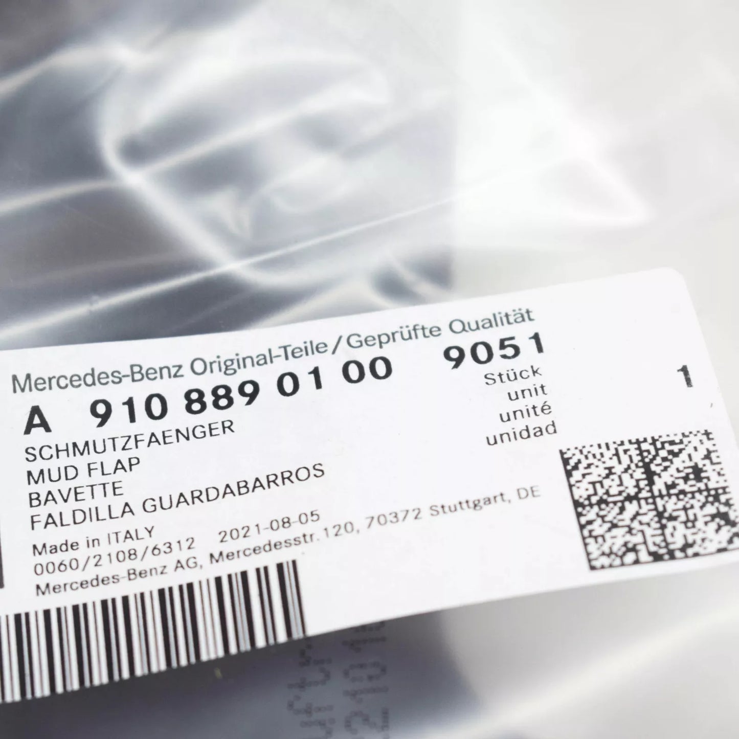 NEW MERCEDES-BENZ SPRINTER W907 FRONT RIGHT MUD FLAP A91088901009051