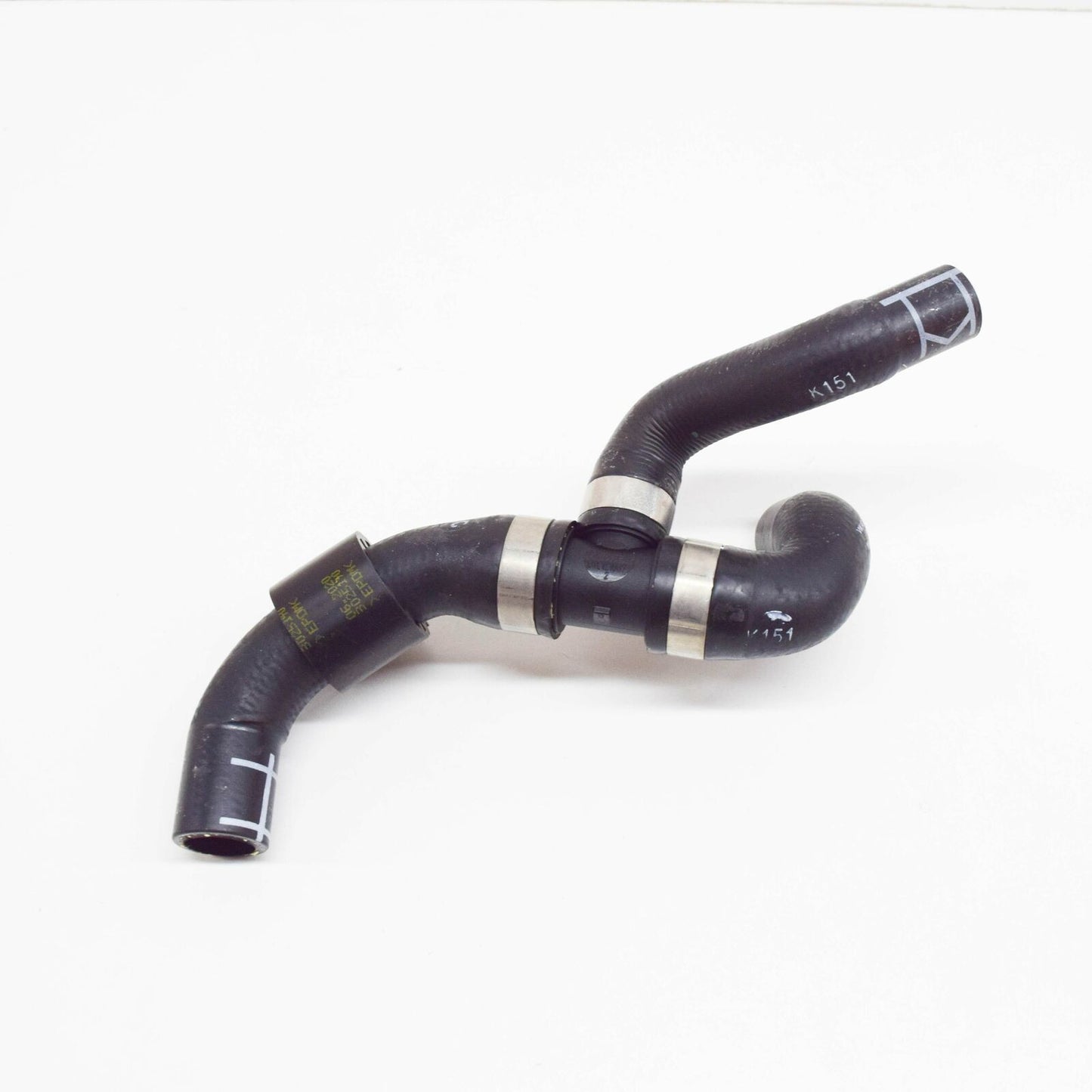NEW AUDI A3 8V ENGINE COOLANT HOSE 04L122073D ORIGINAL