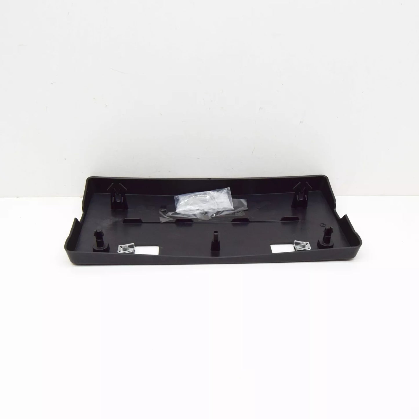 NEW MERCEDES-BENZ GLC X253 AMG FRONT LICENSE PLATE HOLDER A2538802302 ORIGINAL