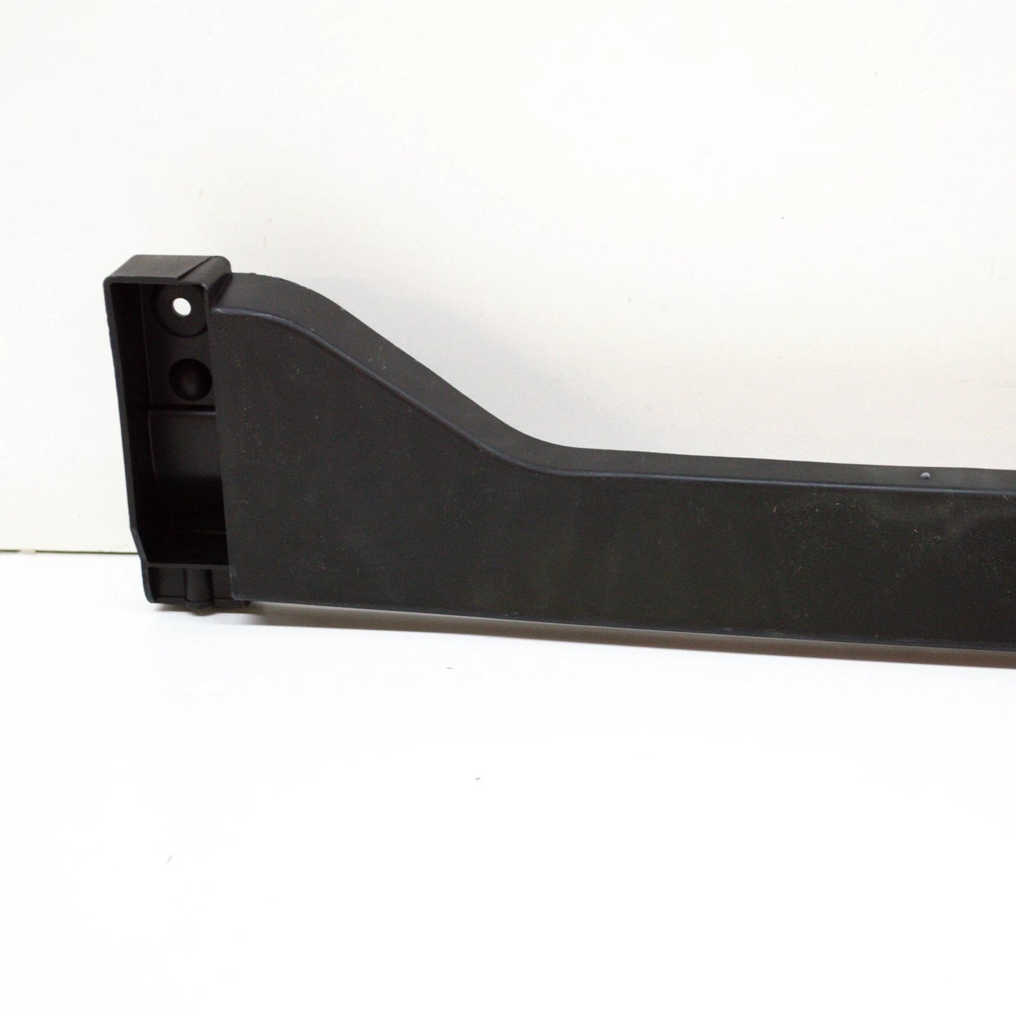 NEW AUDI A6 C6 REAR BUMPER HOLDING STRAP 4F9807329