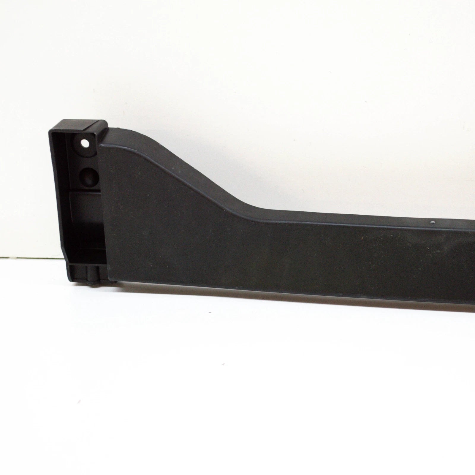 NEW AUDI A6 C6 REAR BUMPER HOLDING STRAP 4F9807329