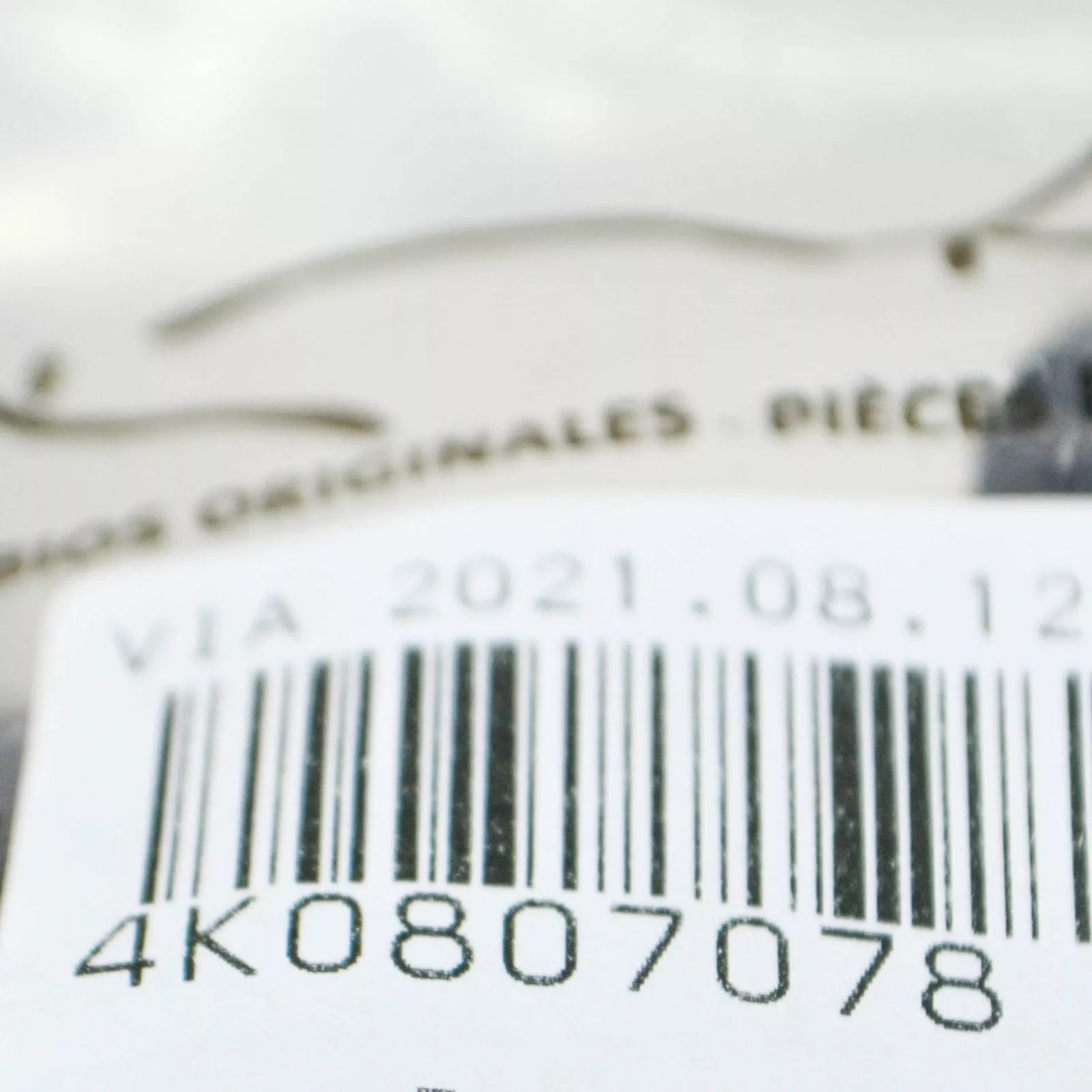 NEW AUDI A6 S6 C8 AVANT FRONT BUMPER RIGHT SIDE ADAPTER 4K0807078 ORIGINAL