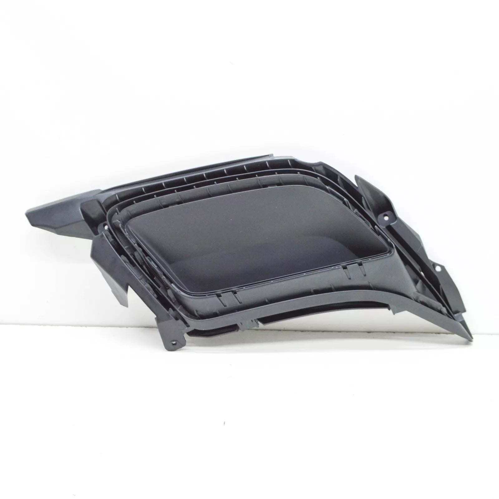 NEW VOLKSWAGEN TIGUAN AD REAR RIGHT EXHAUST TRIM BRACKET 5NN8070569B9