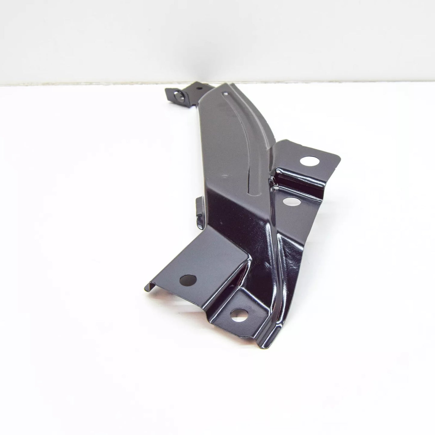 NEW VOLKSWAGEN TAOS RIGHT UPPER RADIATOR BRACE 2GJ805932A ORIGINAL