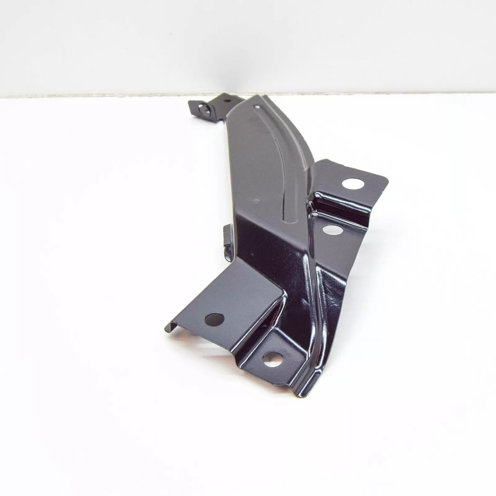 NEW VOLKSWAGEN TAOS RIGHT UPPER RADIATOR BRACE 2GJ805932A ORIGINAL