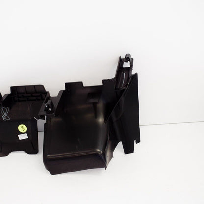 NEW VOLKSWAGEN PASSAT B8 RADIATOR RIGHT SIDE AIR DUCT 561121283A 2016 ORIGINAL