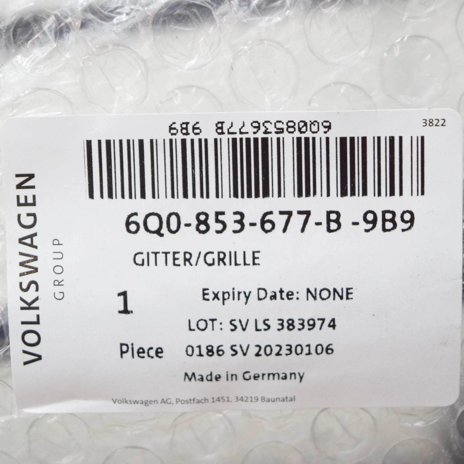 NEW VOLKSWAGEN POLO 9N FRONT BUMPER CENTER LOWER GRILLE 6Q0853677B 9B9 ORIGINAL