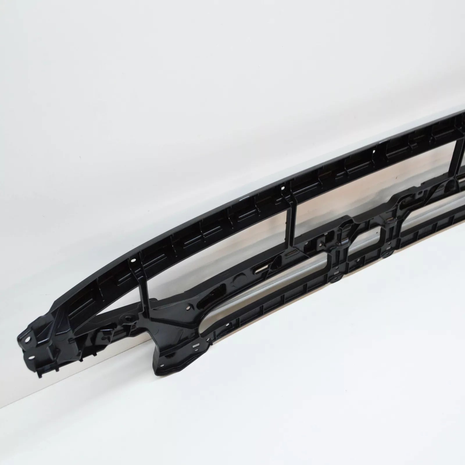 NEW AUDI E-TRON SPORTBACK GEA FRONT BUMPER CENTER GRILL 4KE807683A9B9