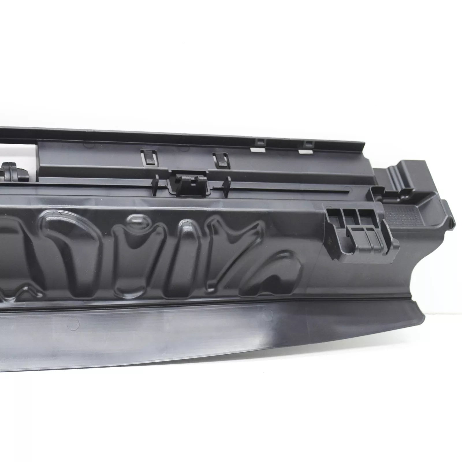 NEW MERCEDES-BENZ EQC RADIATOR LOWER AIR DUCT SEGMENT A2935050000 ORIGINAL