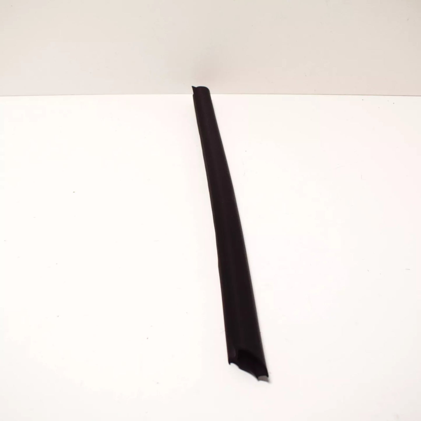 NEW VOLKSWAGEN TRANSPORTER T5 FRONT LEFT DOOR SEAL 7H0837565A ORIGINAL