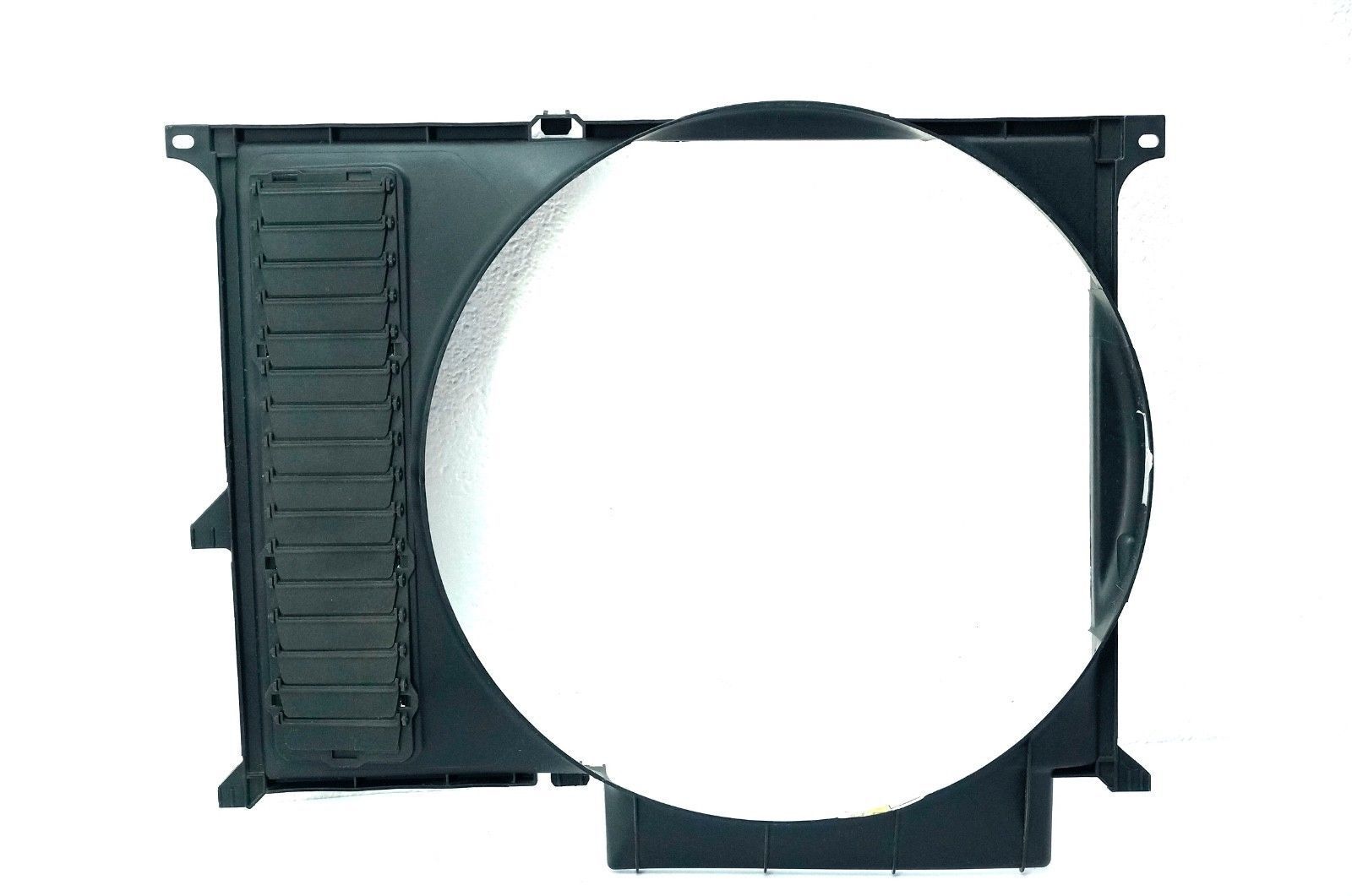new bmw e36 sedan wagon radiator fan shroud with flaps 2244743 17112244743
