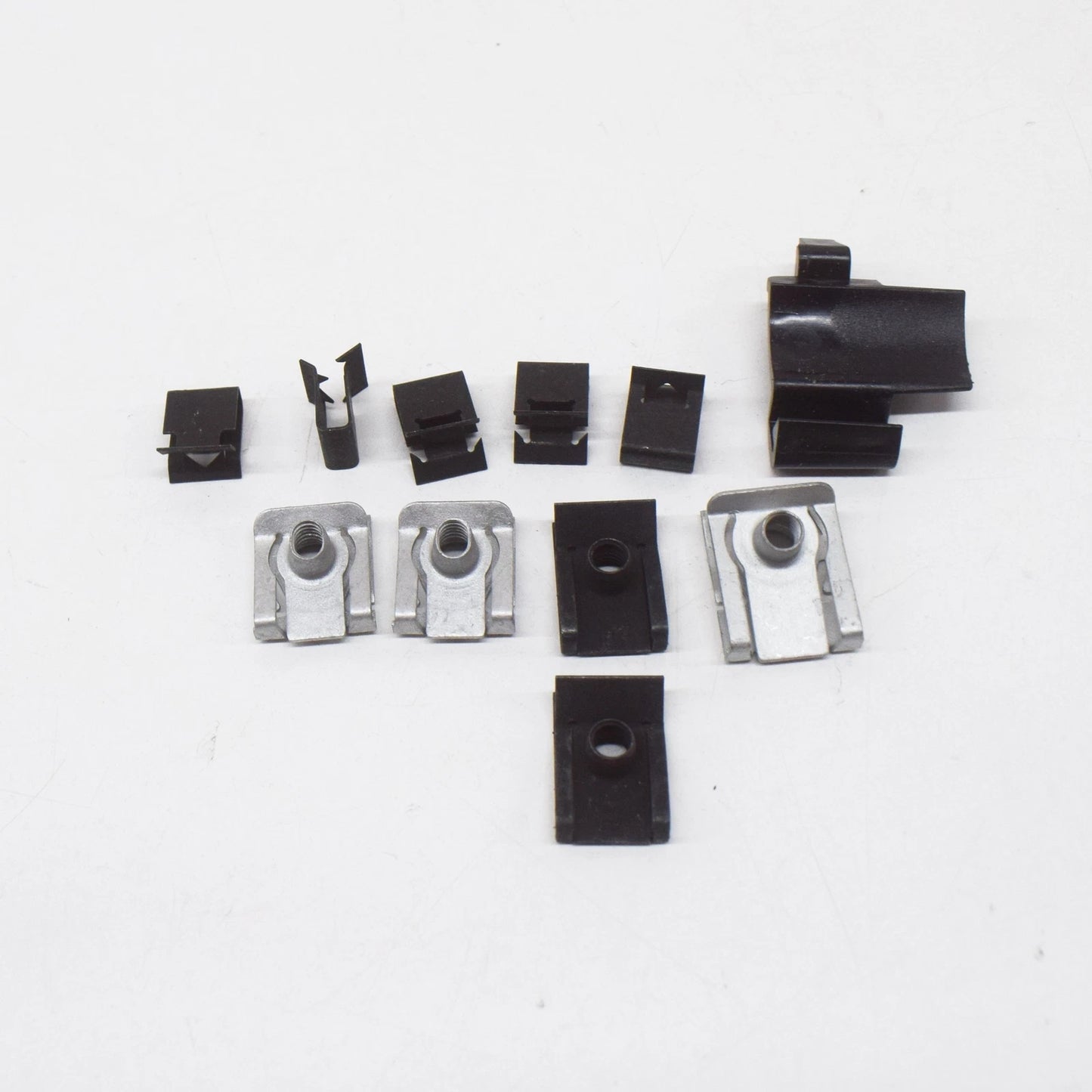 NEW AUDI A3 8V FRONT BUMPER BUMPER COVER HARDWARE KIT 8V0098623A ORIGINAL