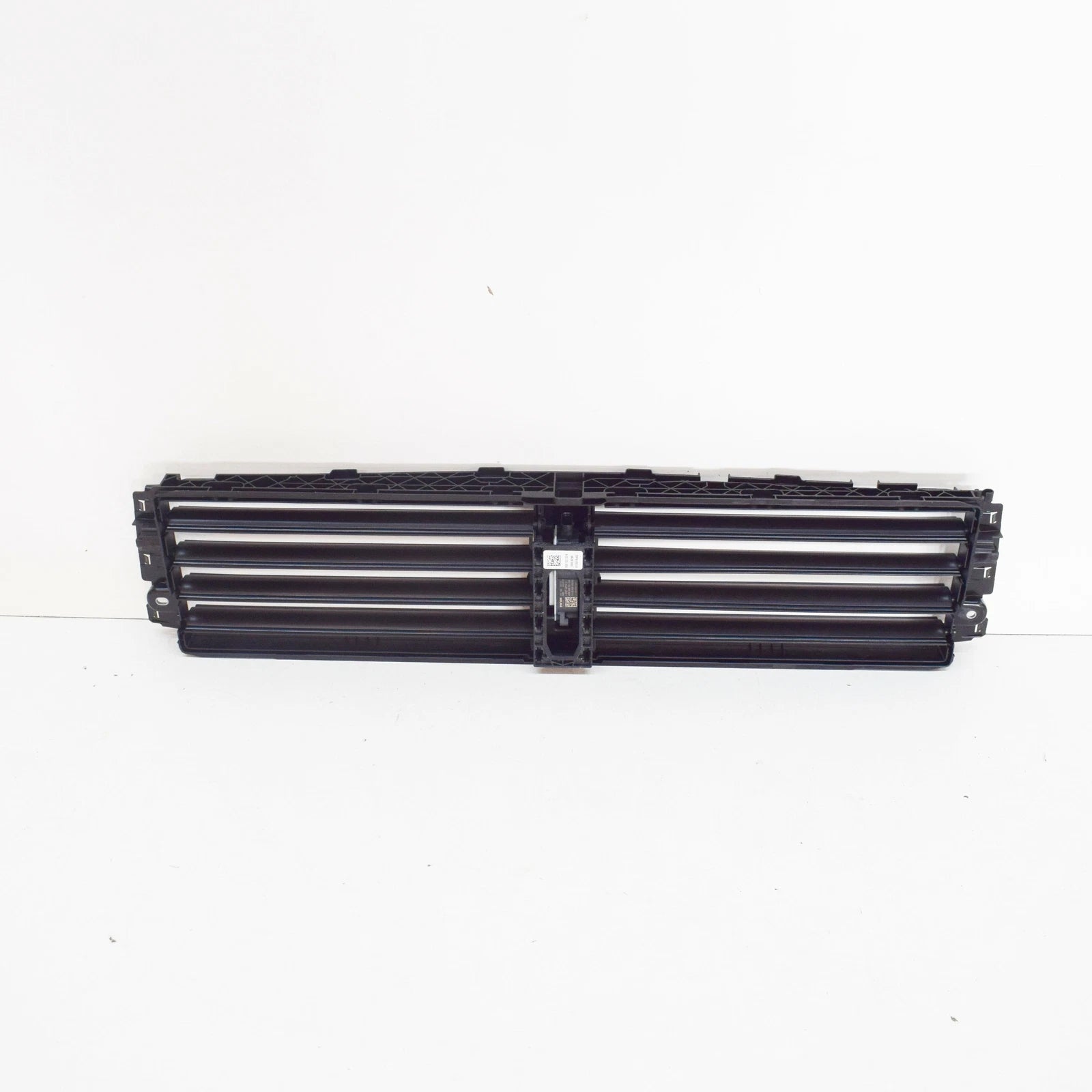 NEW VW JETTA A6 FRONT RADIATOR SHUTTER ASSEMBLY 5Q0122323A / 5Q0-122-323-A