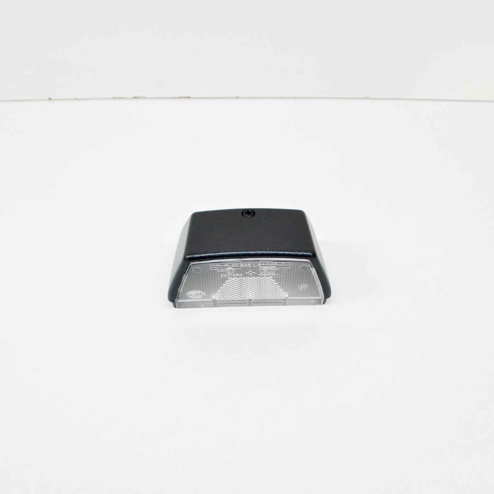 NEW VOLKSWAGEN TRANSPORTER T4 REAR LICENSE NUMBER PLATE LIGHT 283943111A