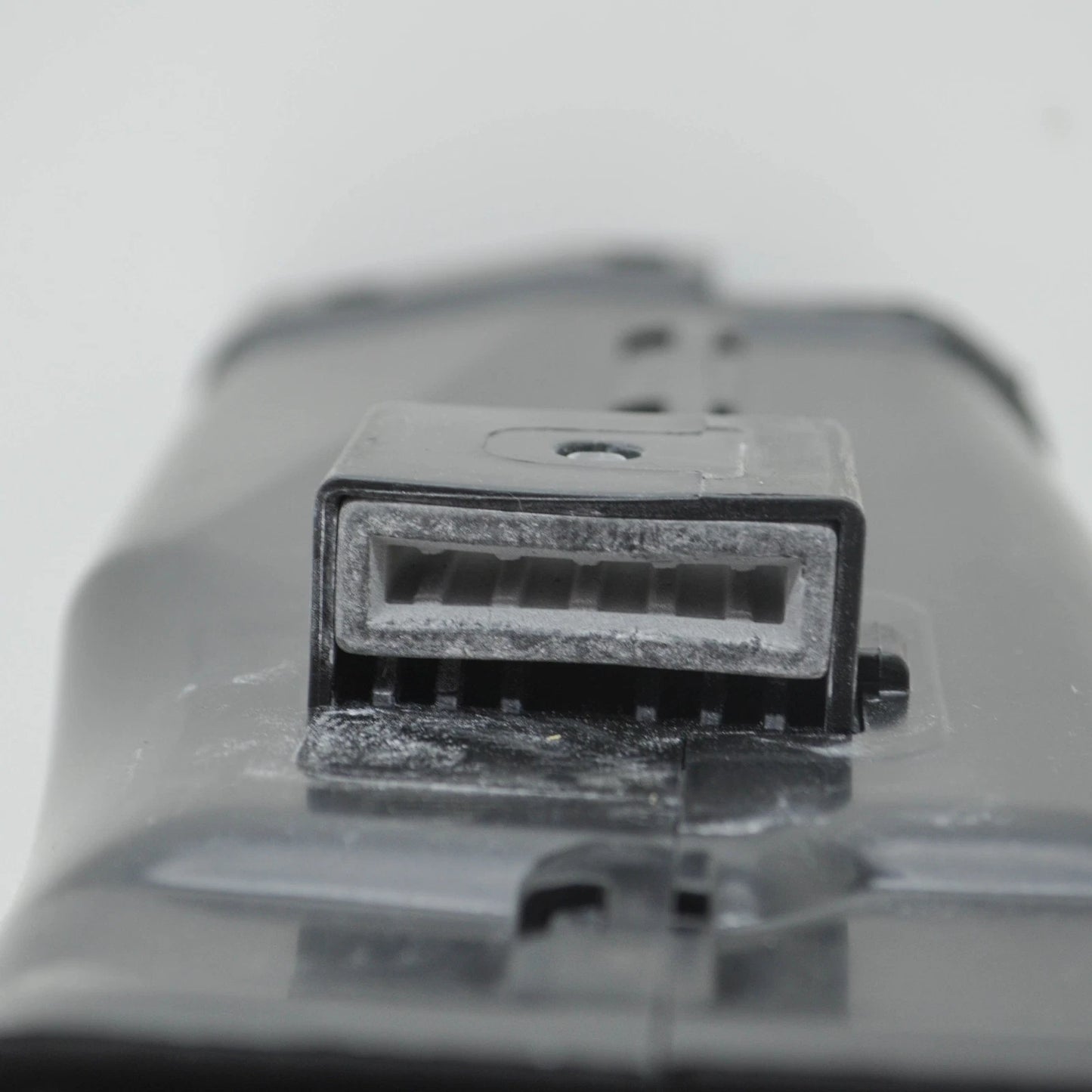 NEW BMW 5 G30 AIR INTAKE TUBE DUCT 13718577168 ORIGINAL