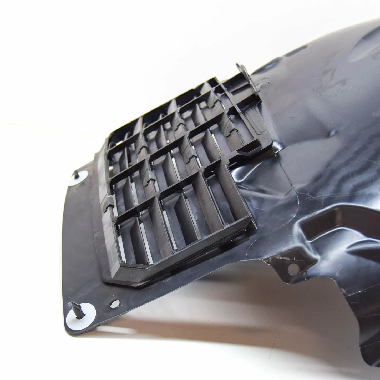 NEW AUDI A8 D3 FRONT RIGHT WHEEL HOUSING LINER FRONT PART 4E0821172Q