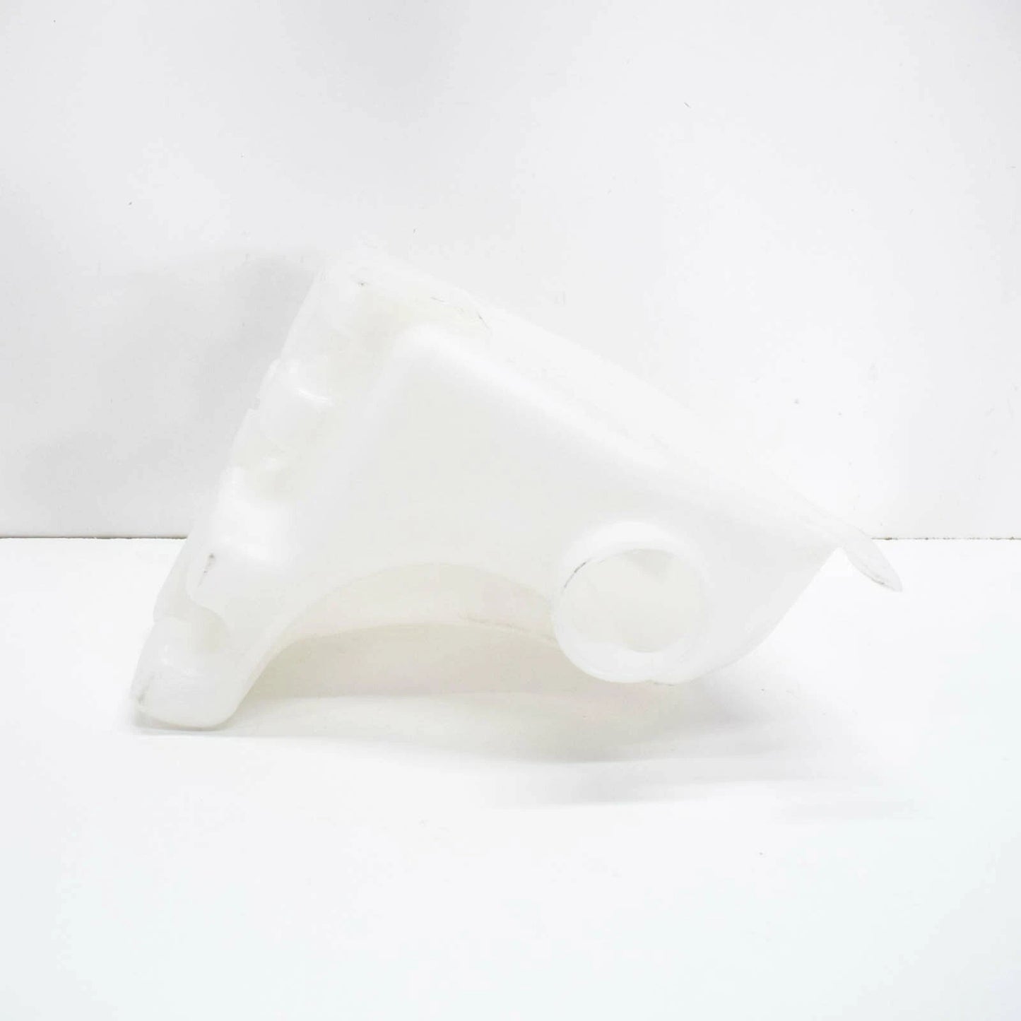 NEW MERCEDES-BENZ VITO W639 WINDSHIELD WASHER TANK RHD A0008695020