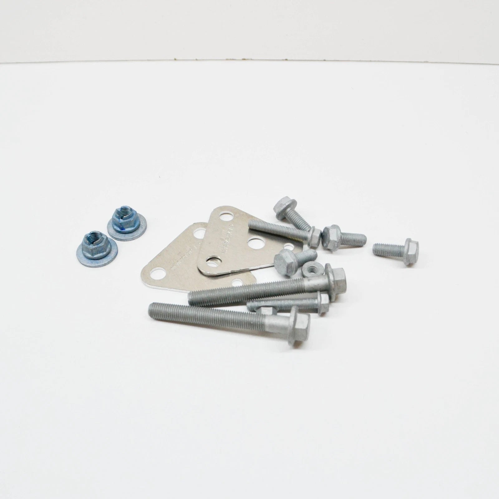 NEW MB E C238 STEERING GEAR MOUNTING PLATE PARTS KIT A2056281500 ORIGINAL