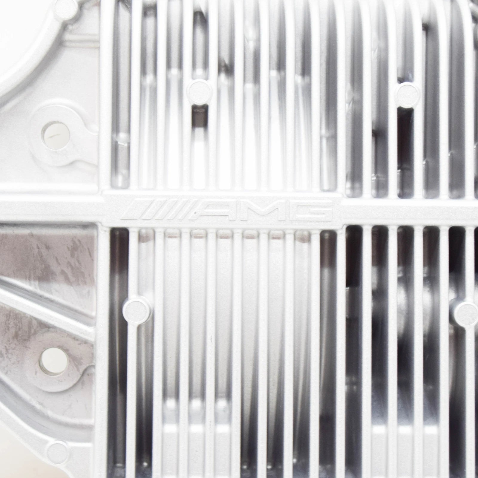 NEW MERCEDES-BENZ C W205 REAR AXLE HOUSING END COVER A2053513700 ORIGINAL