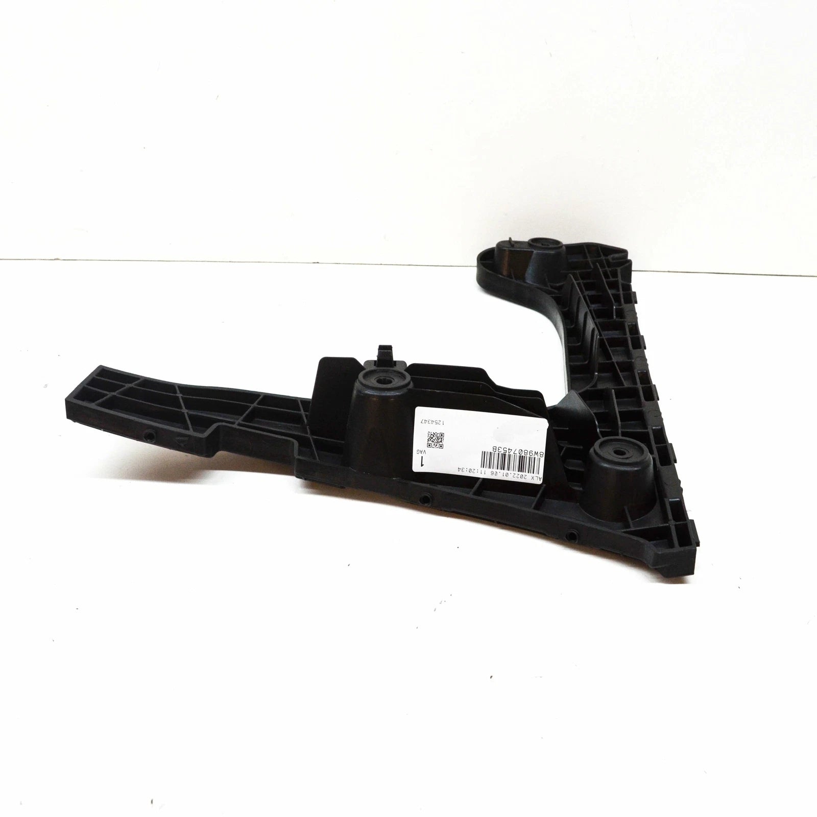 NEW AUDI RS4 AVANT B9 REAR LEFT BUMPER BRACKET 8W9807453B