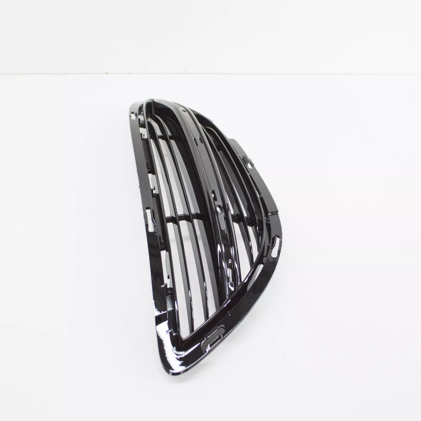 NEW MERCEDES-BENZ S-CLASS W222 FRONT BUMPER LEFT GRILLE A2228850224 ORIGINAL