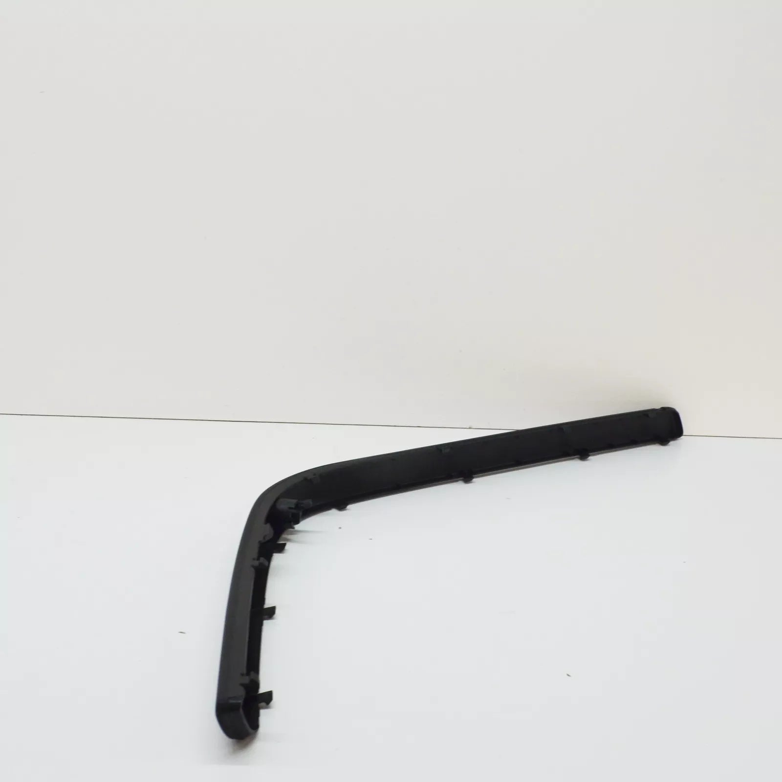 NEW BMW 5 E39 M REAR RIGHT BUMPER MOULDING TRIM 51122498502 ORIGINAL
