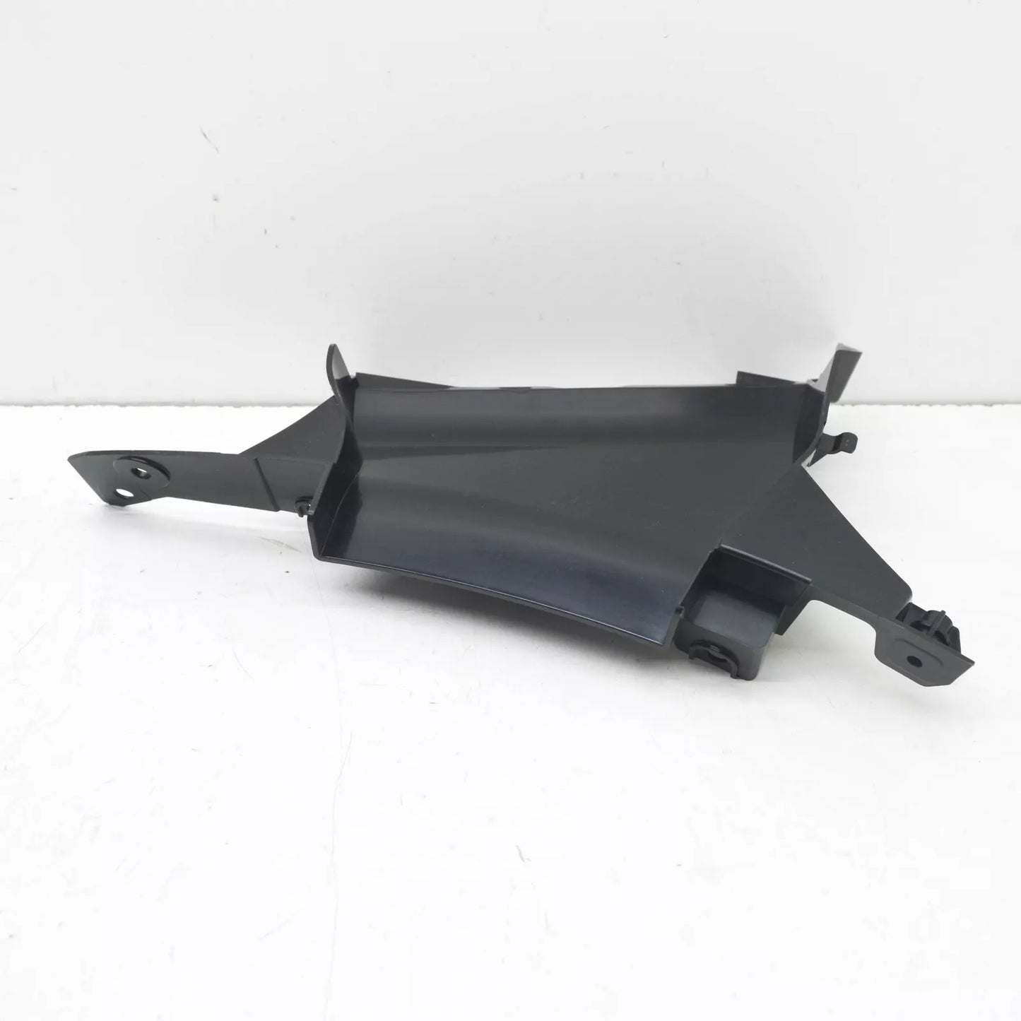 NEW AUDI RS5 8W6 FRONT BUMPER LEFT AIR GUIDE 8W6121763E