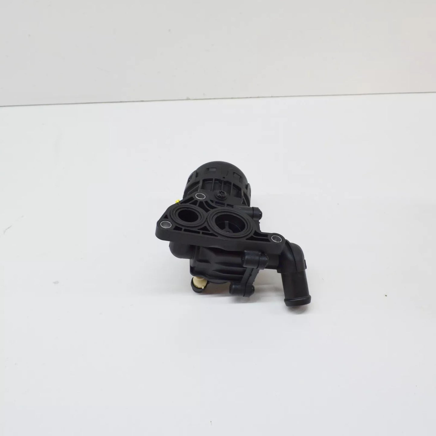 NEW VW AMAROK COOLING SYSTEM REGULATING VALVE 059121737AR