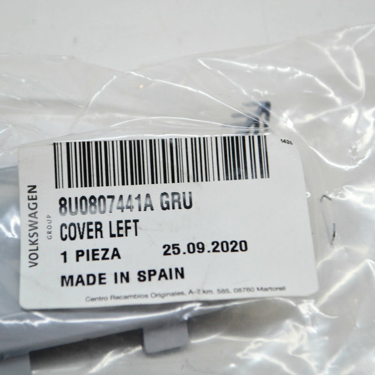 NEW AUDI Q3 8U REAR BUMPER LEFT TOW EYE COVER 8U0807441AGRU ORIGINAL