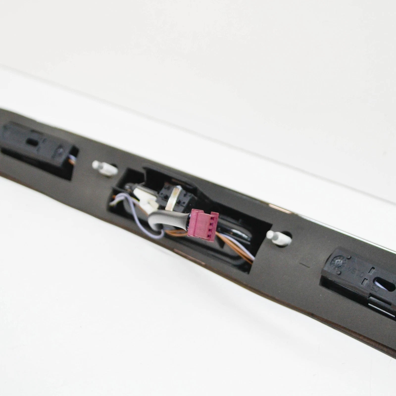 NEW BMW 5 E39 TOURING TRUNK LID GRIP WITH KEY BUTTON CHROM 51137051529 ORIGINAL