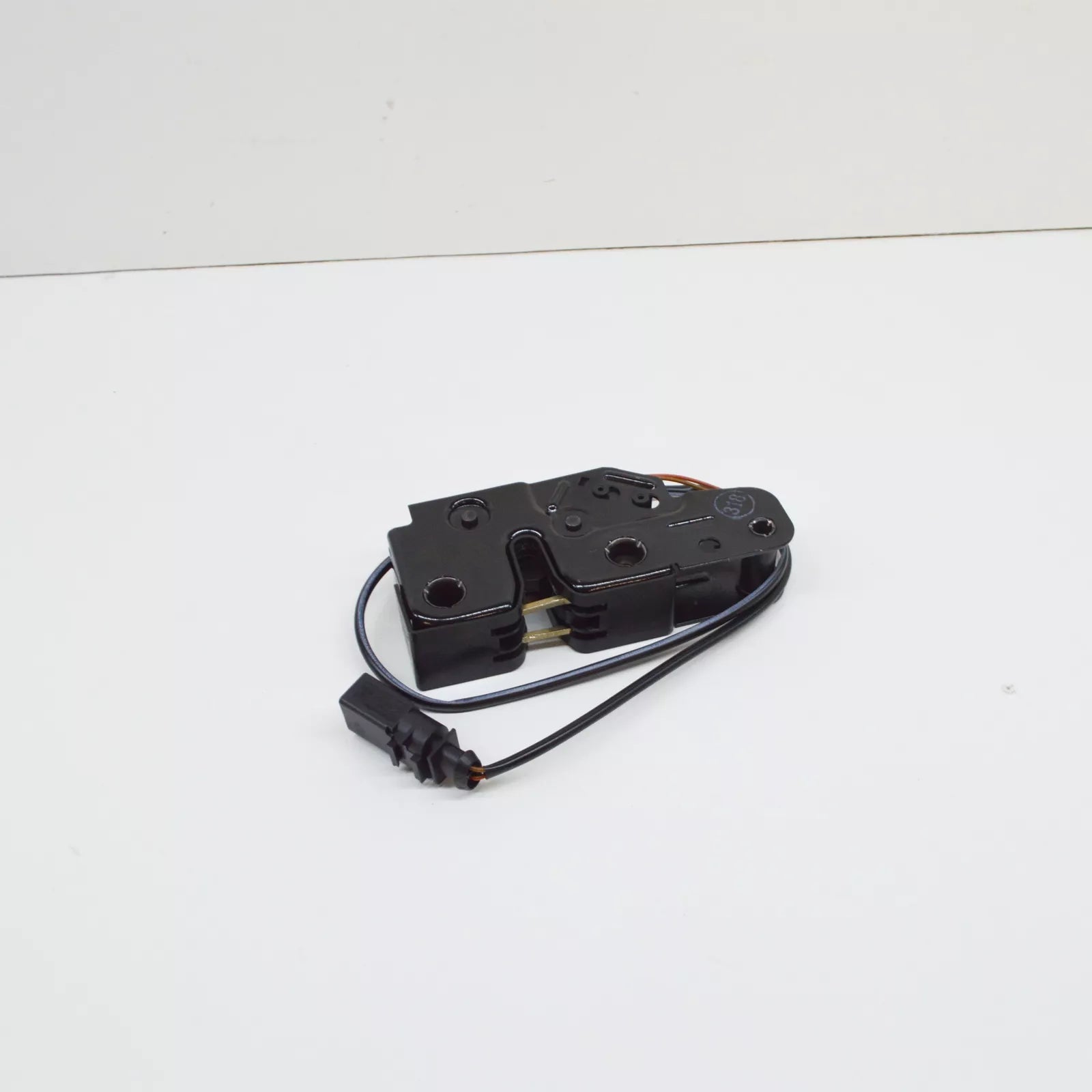 NEW AUDI A3 CONVERTIBLE 8P HOOD LID LOCK WITH MICRO-SWITCH 8P0823509K