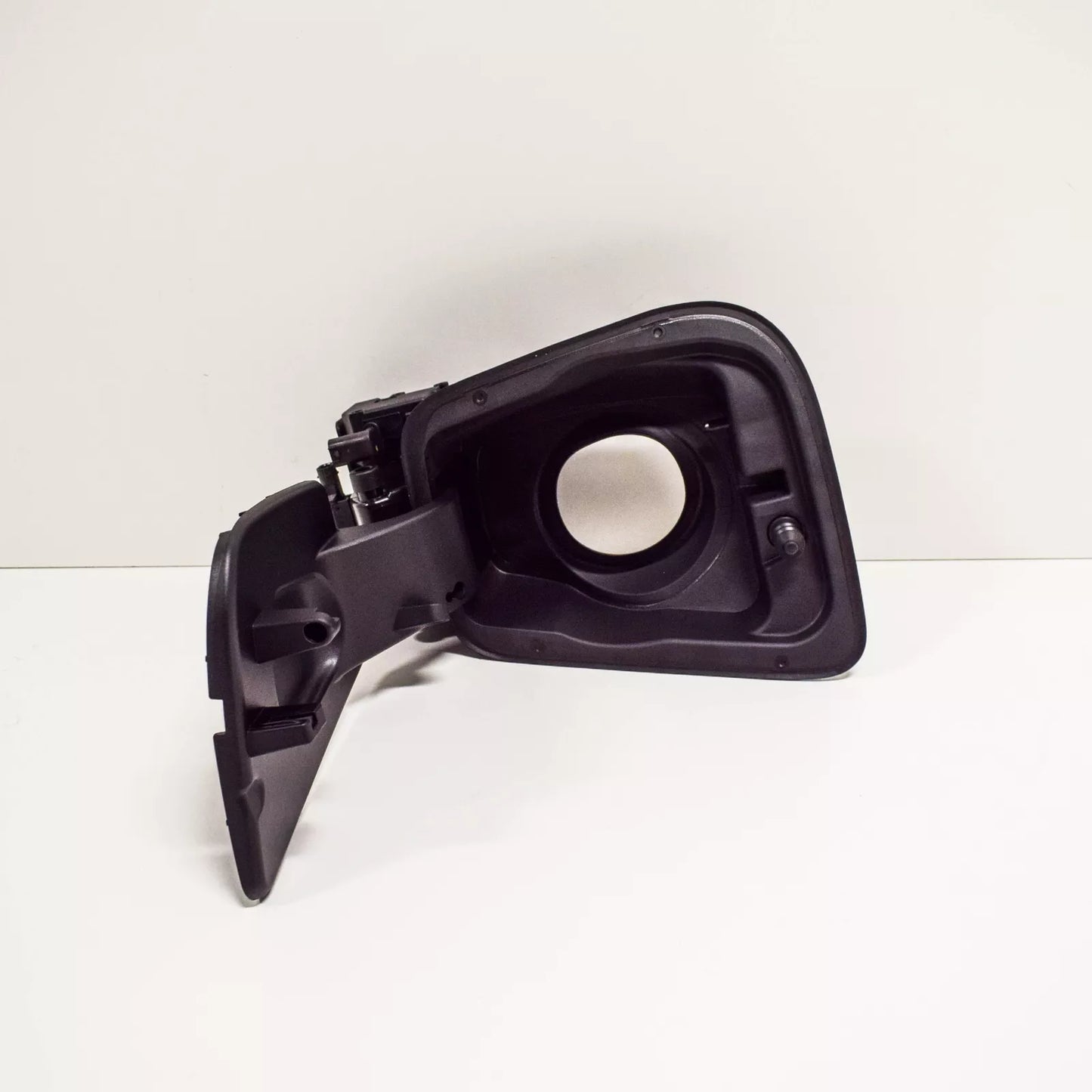 NEW BMW I3 I01 FUEL FILL-IN FLAP COVER POT 51177335742 ORIGINAL