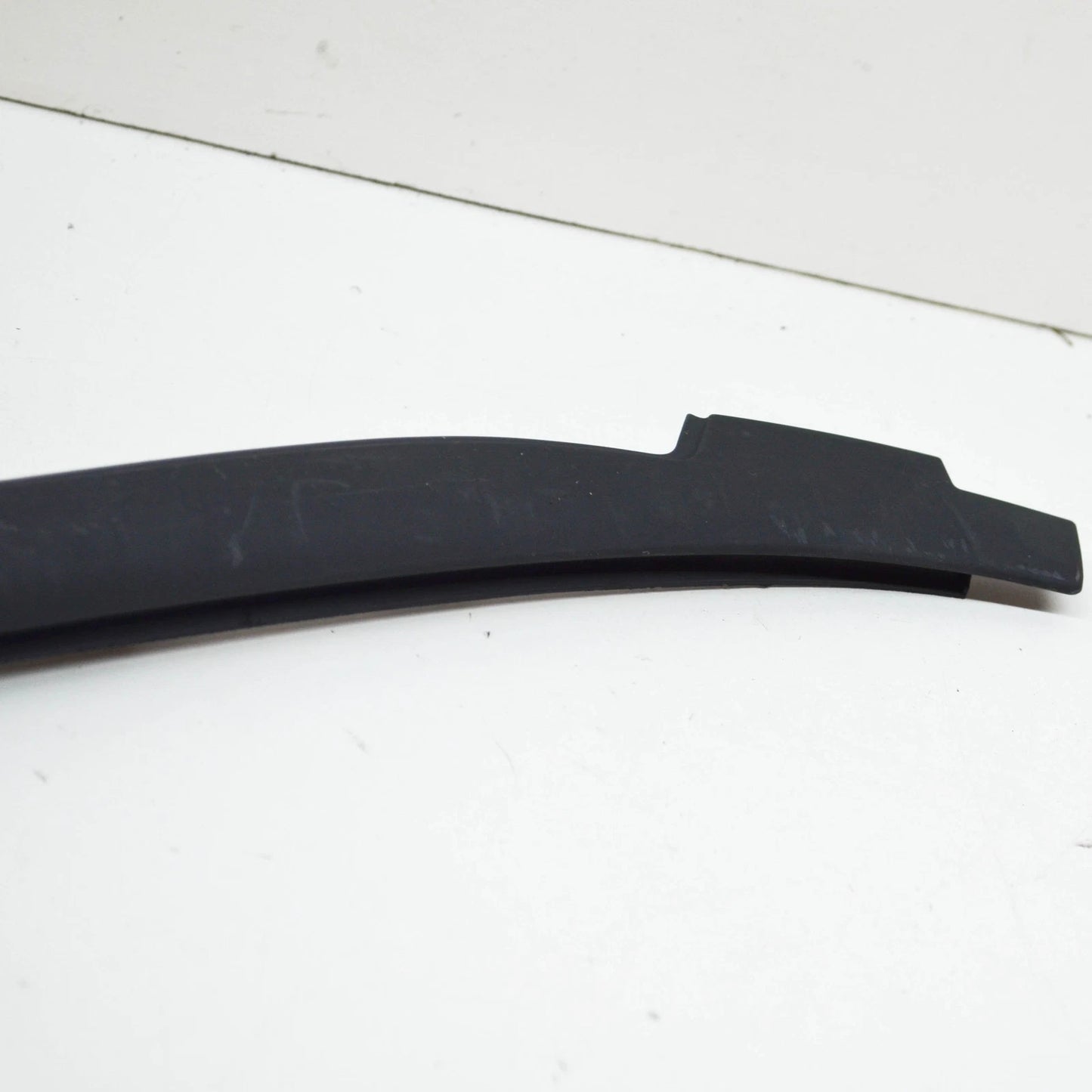 NEW BMW 4 F33,F83 WINDSHIELD LEFT VERTICAL TRIM 51317296009 7296009 ORIGINAL