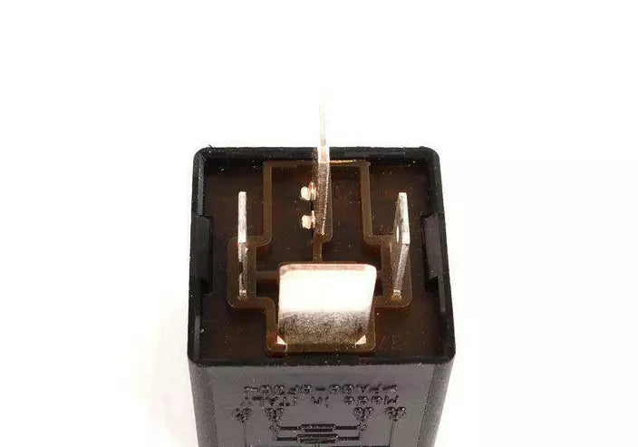 NEW AUDI A1 8X ADDITIONAL ELECTRIC AIR HEATER RELAY 4H0951253 ORIGINAL